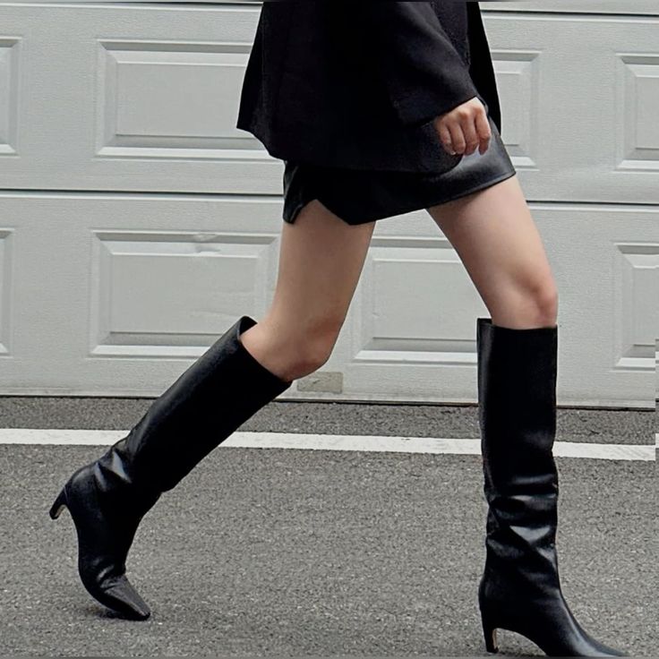 C’est la paire de bottes que portent toutes les it girls cette saison